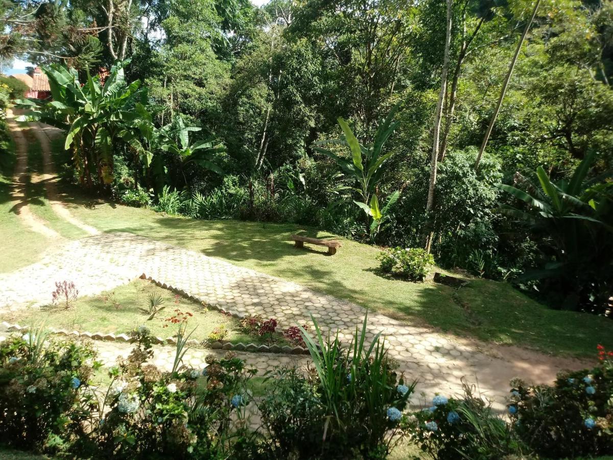 Sitio Das Hortensias Chales Консейсан-да-Ибитипока Экстерьер фото