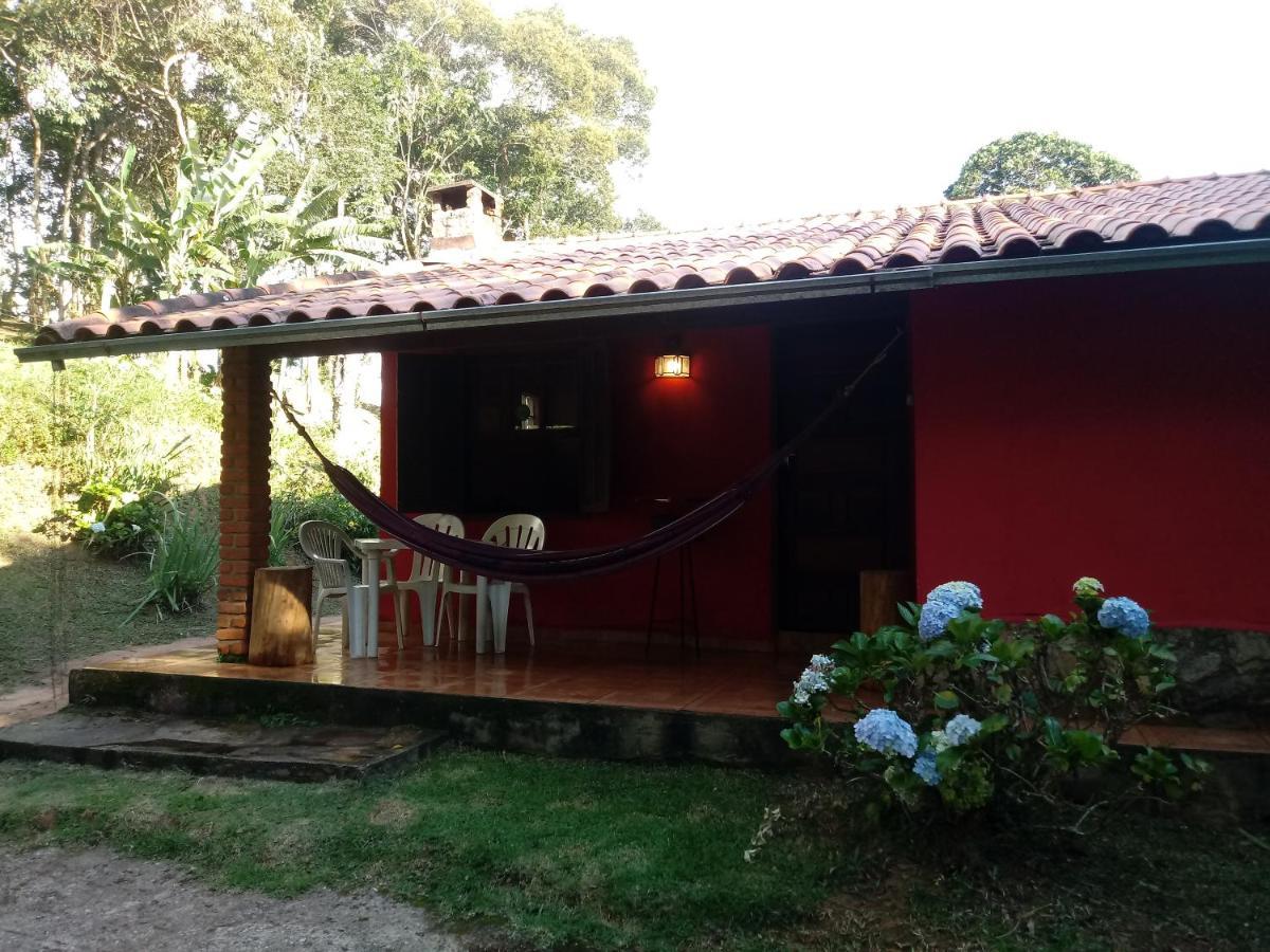 Sitio Das Hortensias Chales Консейсан-да-Ибитипока Экстерьер фото