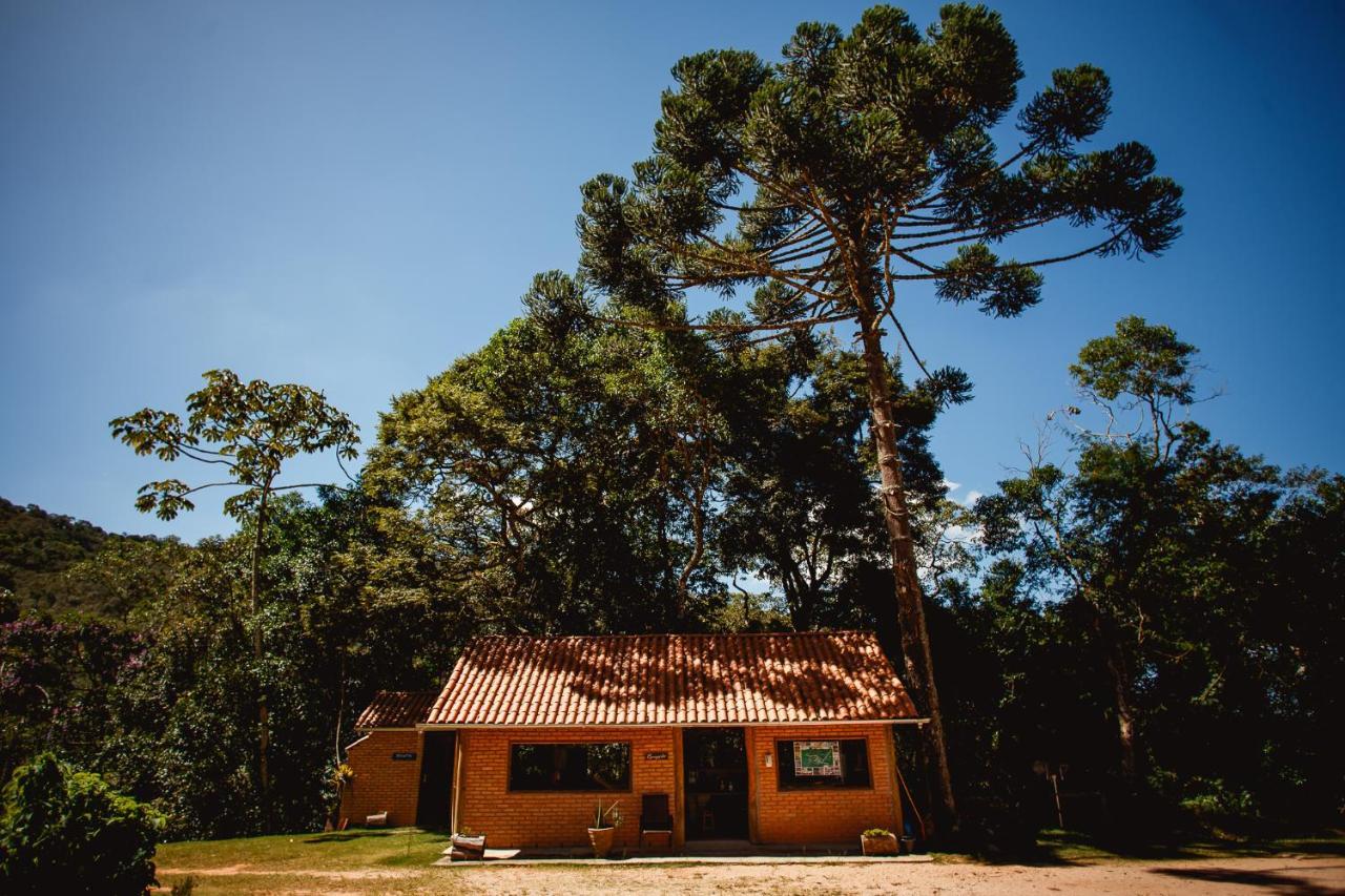 Sitio Das Hortensias Chales Консейсан-да-Ибитипока Экстерьер фото